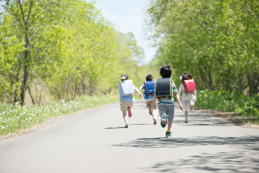 放課後の子供達